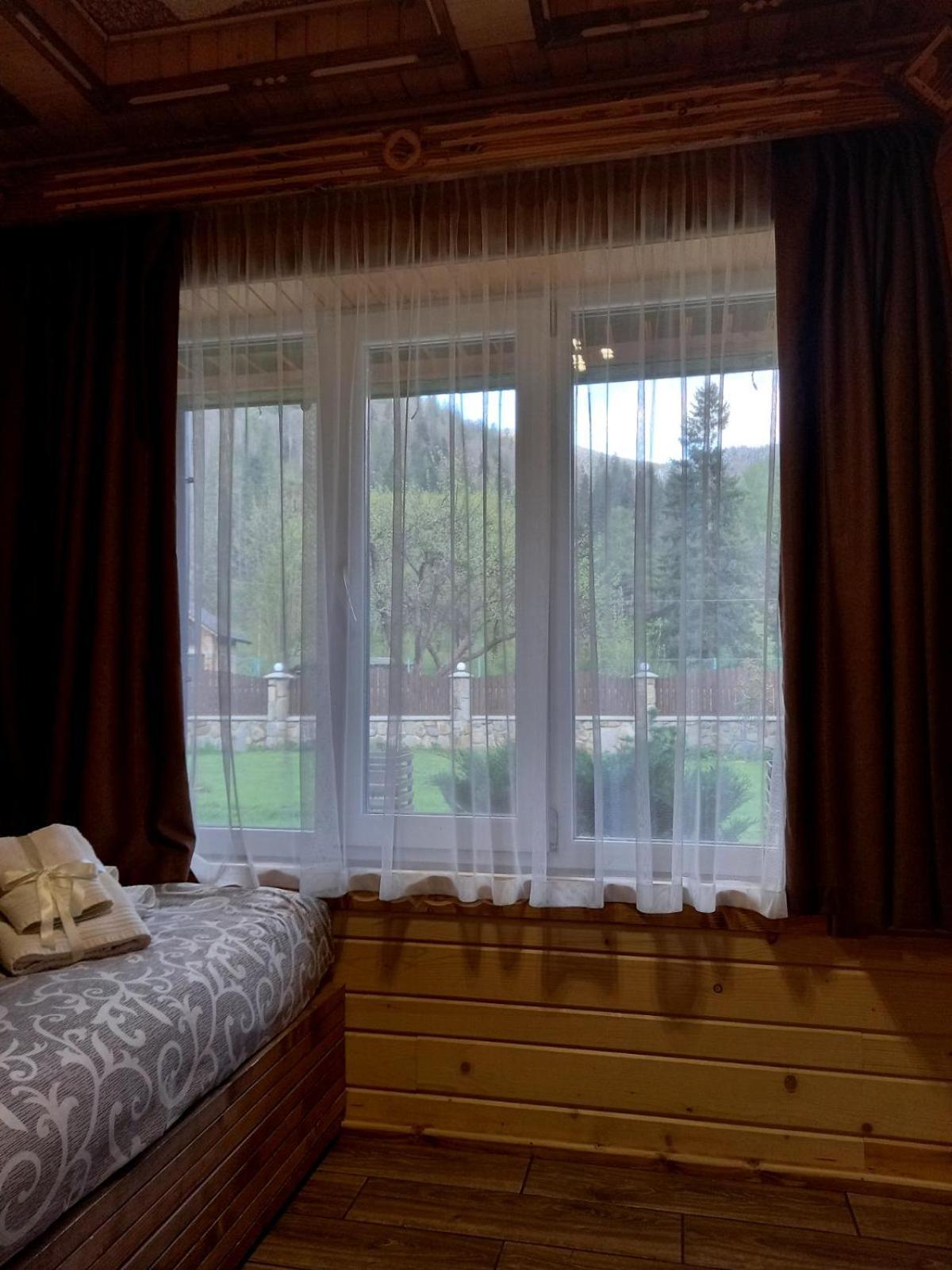 Voyage Tatariv Hotel Værelse billede