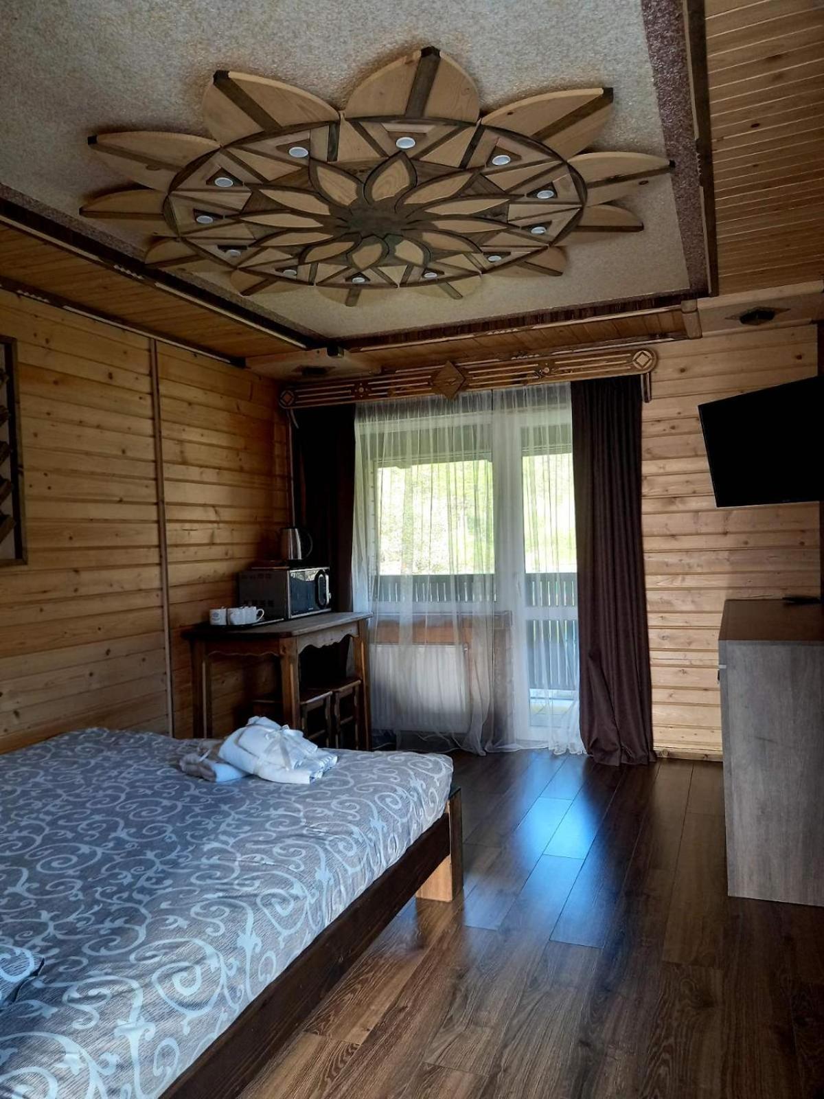 Voyage Tatariv Hotel Eksteriør billede