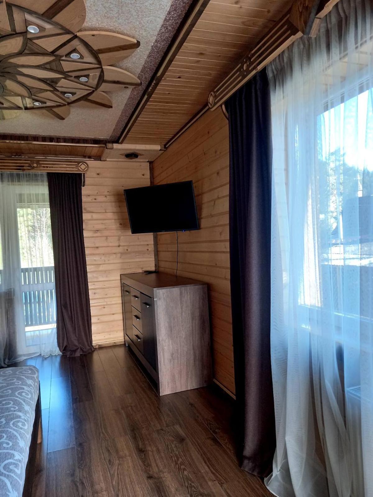 Voyage Tatariv Hotel Eksteriør billede