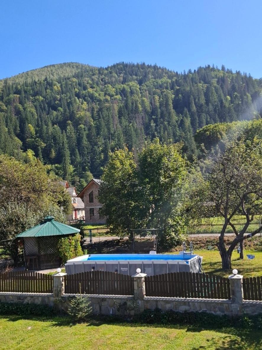 Voyage Tatariv Hotel Værelse billede